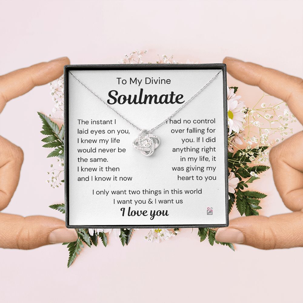 To Soulmate - The Instant I Laid Eyes On You - Love Knot Necklace